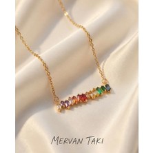 Mervan Takı Renkli Baget Taşlı Altın Rengi Çelik Kolye
