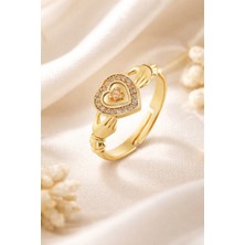 Lia Charm Vip Seri Pirinç Üzeri Altın Kaplama Zirkon Taşlı Kalpli Ayarlanabilir Yüzük