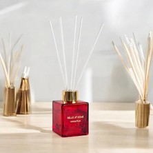 Kokulu 100 ml Kare Kırmızı Renk Oda Kokusu Beyaz Çubuklu