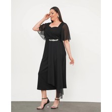 ModaSehle Kadın Büyük Beden Toka ve Tül Detaylı Kısa Kollu Yırtmaçlı Siyah Abiye Elbise