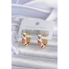 Uravas Store Pirinç Gold Renk Beyaz Renk Çiçek Işleme Detay Kadın Küpe