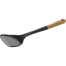 Indispensablely Staub Spatula