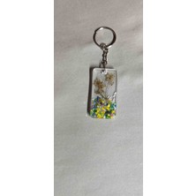 Miina Aksesuar Epoksi Reçine Çiçekli Renkli Taşlarla Süslenmiş Dekoratif Bir Görünüm Sunan Anahtarlık