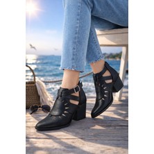 Defne Shoes Luna Yıldız Desenli Siyah Deri Ayakkabı Lazer Kesim Perfore Detay Arkadan Fermuarlı Rahat Kalıp