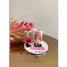 Su Tasarım Evi [kişiye Özel Tasarım] El Yapımı Hediyelik Kız Fincan + Isimli Makyaj Figürlü Tabak Seti