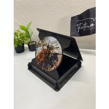 Fırtına Armağan Kişiye Özel Fotoğraflı Ahşap Plaket Saat - Hediyelik Masa Saati ve Ahşap Stand Seti