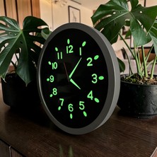 Bahat Fosforlu 3D Rakam Karanlıkta Parlayan Gümüş Siyah Plastik Duvar Saati 30 cm