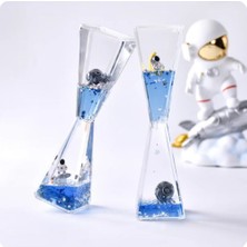 Esranın Dünyası Uzay Temalı Dökülen Yağ Kum Saati