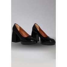 Victoria Shoes Kalın Tabanlı Siyah Rugan Blok Topuklu