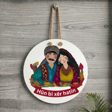 Zerya Kürtçe Kapı Süsü - Xemla Deriyan - Kürtçe Hûn Bi Xêr Hatin Yazılı ( Hoş Geldiniz ) Mem Û Zin Tasarımlı Kapı Süsü