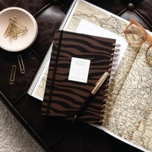 Esranın Dünyası Bölmeli Süresiz Planlayıcı Ajanda, Kahverengi