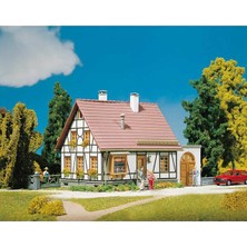 Faller 130215 1/87 Ölçek, Garajlı Ev, Plastik Model Kiti