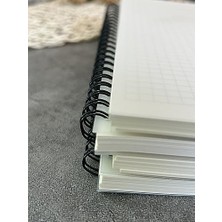 Esplendor Store A5 (15X21CM) Boyutunda Şeffaf Kapağa Sahip Yırtılmaz Su Geçirmez Spiralli 60 Yapraklı (Kareli)