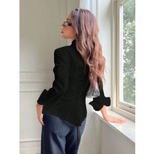 Tarz Cool Kadın Arkası Bağcıklı Gömlek Slim Fit Günlük ve Ofis Kombin Modern Tasarım