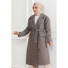 Kadın Kaşe Kaban Uzun Boy Kruvaze Yaka Kuşaklı Tesettür Kaşe Kaban Astarlı Yünlü - Vizon