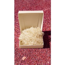 Orbak Kağıtçılık Beyaz Karton Takı Kutusu + Ekru Kırpık Kağıt – Kapaklı Kolye Bileklik Kutusu 10 Adet 9,5x9,5 x 2 cm