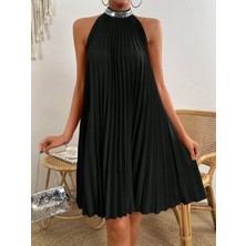 Gacha Kadın Balıkçı Yaka Omuzlardan Açık Pılelı Kısa Janjan Krep Elbise