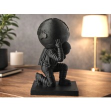 Teknokup Modern Atlas – Sembolik Astronot Figürü (15CM)