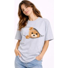 Nevermind Fermuarlı Ayıcık Baskılı Kadın Tişört Oversize Sevimli Teddy Bear Baskılı Pamuk T-Shirt