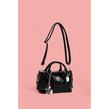 Westbag Kadın Parlak Rugan Deri Star Charm Detaylı El ve Omuz Askılı Çanta