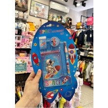 Cem Space 4'lü Kırtasiye Seti - Yumurtlayan Kalem & Silgi & Kalemtraş & Not Defteri - Lisanslı