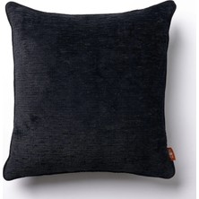 The Kun Yumuşak Tuşeli Kendinden Dokulu Biyeli Düz Zemin Kırlent Kılıfı-Siyah