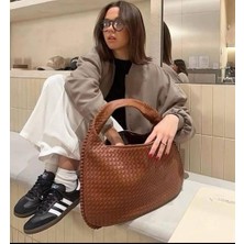 Özüm Çanta Kadın Büyük Boy Örgü Desenli Kol Omuz Çantası Taba