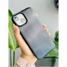 TeknoKapsül 13-14 ve 15 ile Uyumlu 3D Serrated Kabartma Parlak Silikon Kılıf