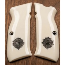 Yücel Av Bayii Sarsılmaz Kılınç 2000 ve Sarsılmaz K11 pleksinden kemikten kabza