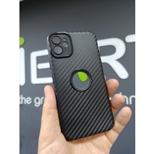 TeknoKapsül 11 ile Uyumlu Siyah Carbon Görünümü Veren Fit Ince Yapılı Kamera Korumalı Kampanya Fiyatlı Silikon Kılıf