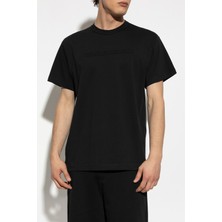 Versace Erkek Normal Kesim Pamuklu Kabartma Logo Desenli Yuvarlak Yakalı Kısa Kollu Siyah T-Shirt 80GAHE09 CJ00E-899