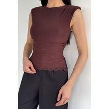 Gülseli Kadın Omuz Vatkalı Yanlar Büzgülü Dantel Detaylı Bluz P-00020988