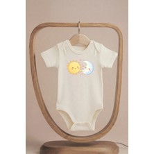 Pamuk Saray Organik %100 Pamuklu Sevimli Güneş ve Ay Baskılı Kısa Kollu Çıtçıtlı Bebek Body Badi Zıbın