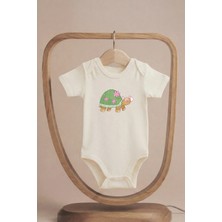 Pamuk Saray Organik %100 Pamuklu Sevimli Kaplumbağacık Baskılı Kısa Kollu Çıtçıtlı Bebek Body Badi Zıbın