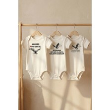 Pamuk Saray %100 Organik Pamuk Taraftar Temalı Babacım Baskılı Kısa Kollu Çıtçıtlı Bebek Body Badi Zıbın