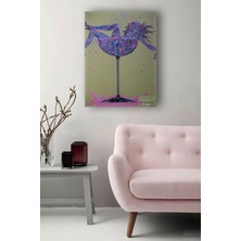 Şehzat Şarap Kadehindeki Yağlıboya Görünümlü Tekli Dikey Kanvas Duvar Tablosu