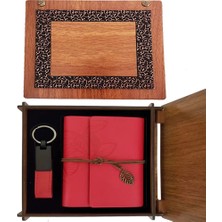 Uravas Store Ahşap Kutulu Kırmızı Deri Defter Anahtarlık Set