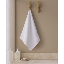 Madame Coco %100 Pamuk Floşlu Yüz Havlusu 50x80 cm Modern Tasarımlı Beyaz Tekil Ürün