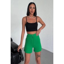 Uravas Store Tarz Rahatlığı Bir Arada Sunan Yüksek Bel Esnek Likralı Krep Şort Yeşil