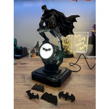 Pilovestik Batman Figürü ve Yarasa Sinyal Lambası , 36 cm Koleksiyonluk Heykel , Batman Masa Lambası