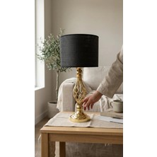 Decodelight Gold Kaplama Burgulu Toplu Metal Ayaklı 30'luk Hazeran ve Şeritli Kumaş Şapkalı Abajur Masa Lambası