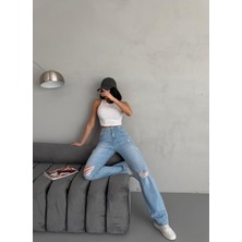 Zeo Basic Kadın Straight Jean Yırtık Detaylı Ara Bel Boru Paça Kot Pantolon Orta Mavi