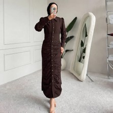 Cardella Lora Poplin Kumaş Büzgülü Uzun Elbise – Düğmeli, Vücut Formlu, Şık Tasarım, Tesettür Uyumlu