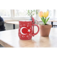 Elifeshop Ay Yıldız Tasarımlı Türk Bayraklı Kaşıklı Porselen Kupa Fincan Mug – 350 ml Büyük Boy 019-685