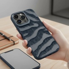 Bovinox Iphone 15 Pro Max Uyumlu Lüks Leopar Desenli Kamera Korumalı Peluş Tüylü Telefon Kılıfı Kapak