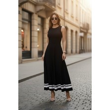 Mossta Yuvarlak Yaka Etek Ucu Şeritli Viskon Elbise - Siyah