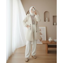 Modamorfo Beli Lastikli Kapşonlu Fermuarlı Peluş Mont -Ekru