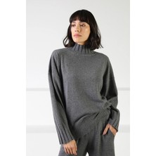 Ferraro Antrasit Uzun Kollu Yarım Balıkçı Yaka Rahat Kalıp Kaşmirli Kadın Triko Kazak