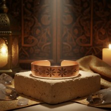 Home Zarif El Işçiliği Bakır Kelepçe Bilezik - Otantik Çiçek Motifli