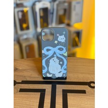 Avcı Teknoloji Market iPhone 13 Uyumlu Özel Tasarım Sevimli Figürlü Deri Dokulu Telefon Kılıfı